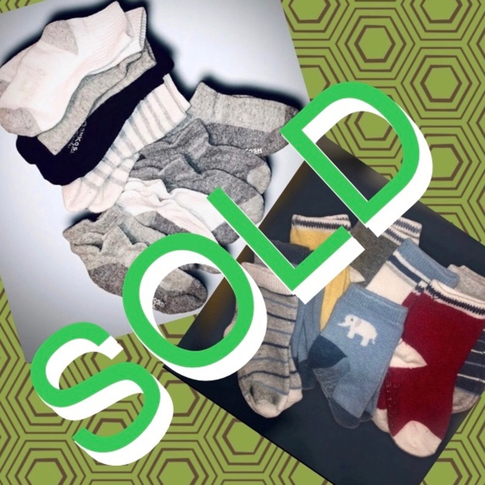 Bundle of boys socks (3-12m: shoe size 1-4)